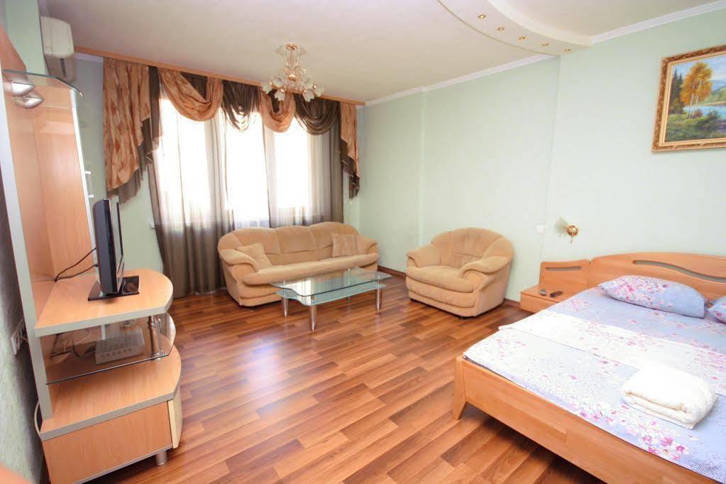 Inn Home Apartments - Livoberezhna Kiev Exterior photo